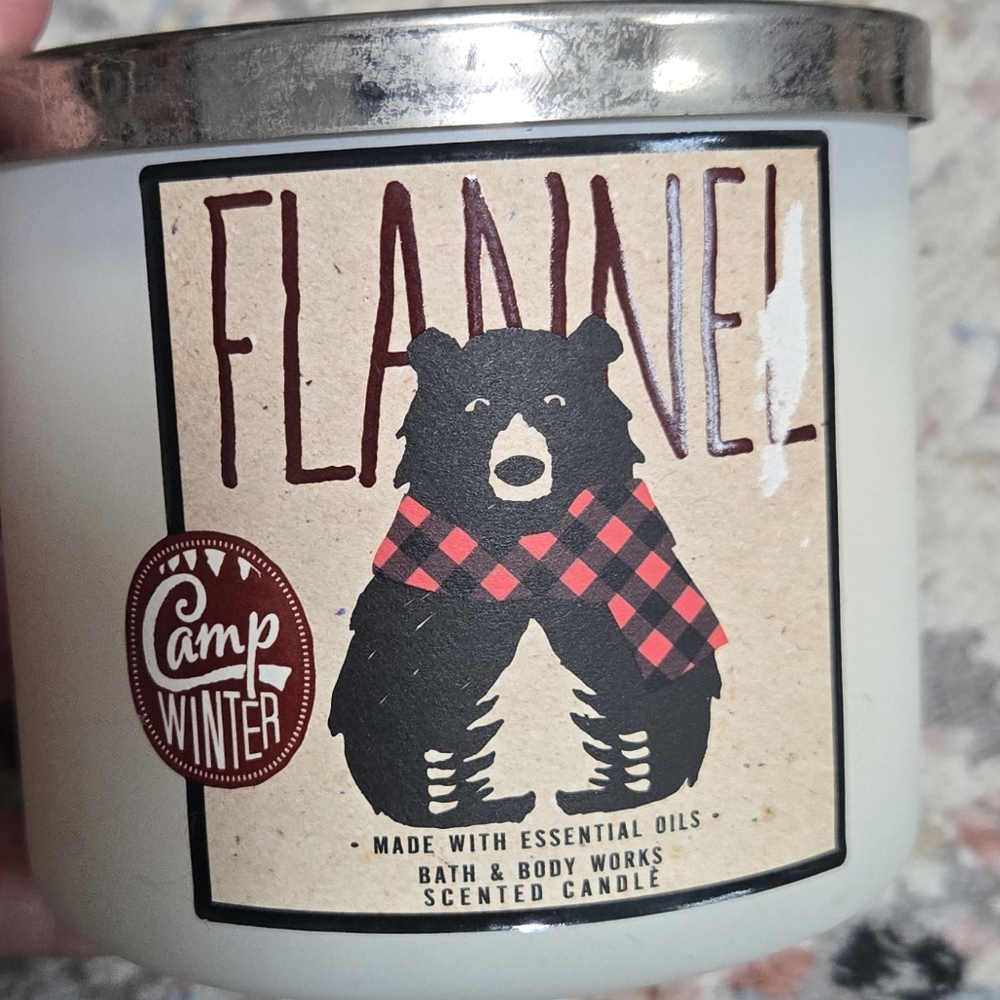 Flannel scent bath and body candle